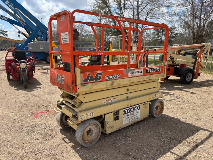 jlg-2032e2-image-1