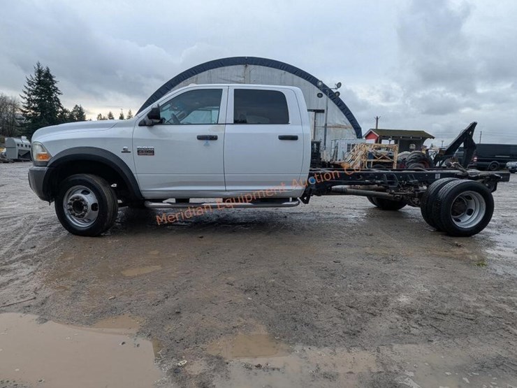 2011-dodge-ram-4500-image-2