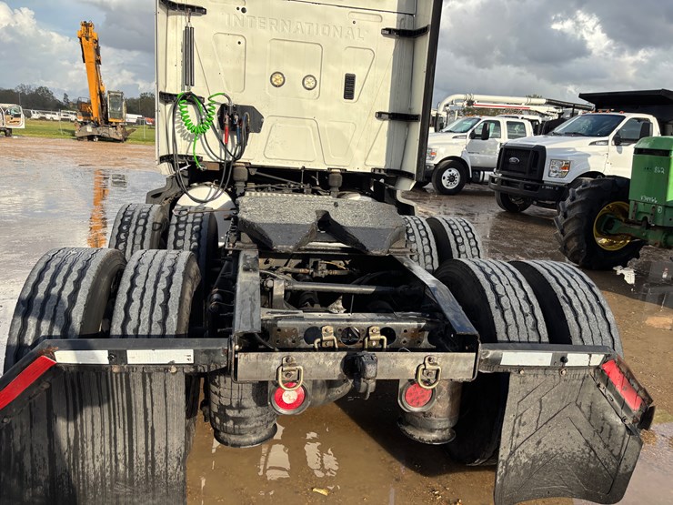 2018-international-lt-image-10