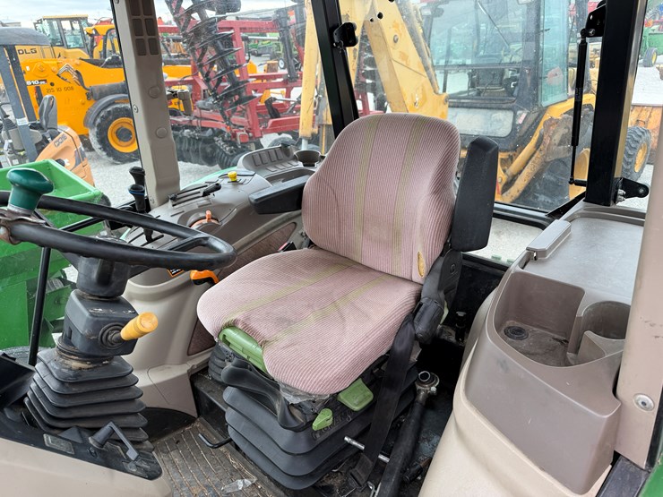 2014-john-deere-6115d-image-14