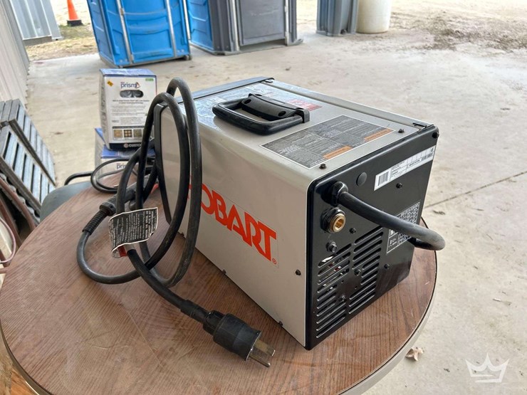 2018-holbart-210-mvp-mig-welder-image-2