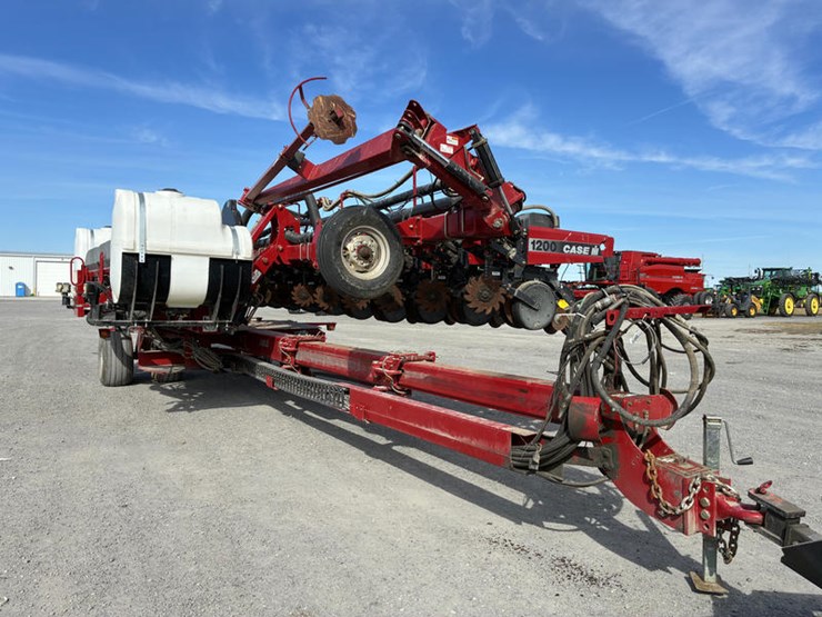 case-ih-1200-image-27