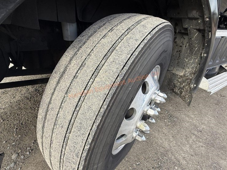 2017-international-prostar-image-24