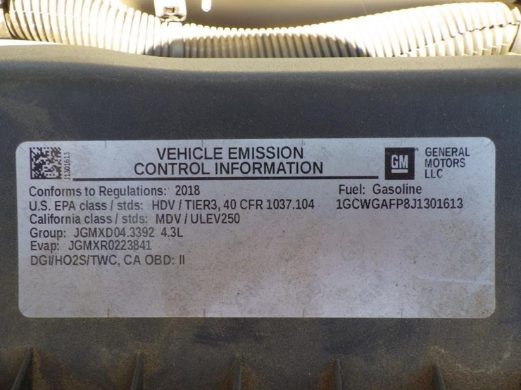 2018-chevrolet-express-2500-image-12