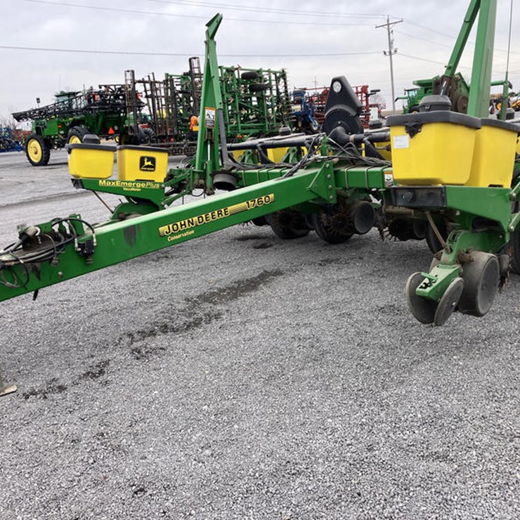 JOHN DEERE 1760