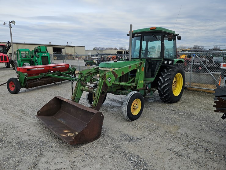 1983-john-deere-2350-image-1