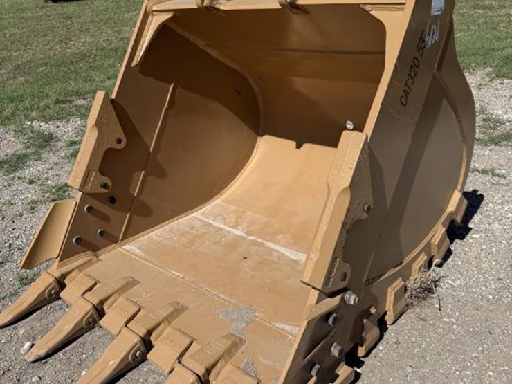 caterpillar-320-image-4