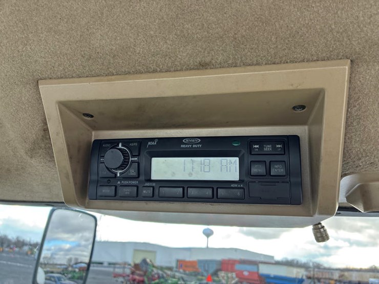 2006-john-deere-8430-image-76