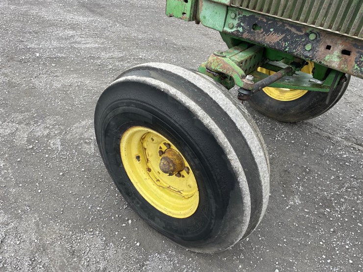 1977-john-deere-4230-image-7