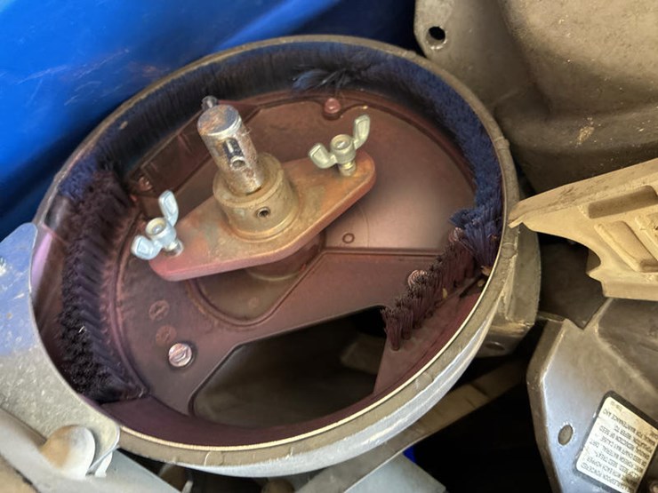 2009-kinze-3000-image-60