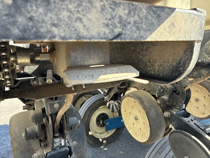 2006-kinze-3600-image-47