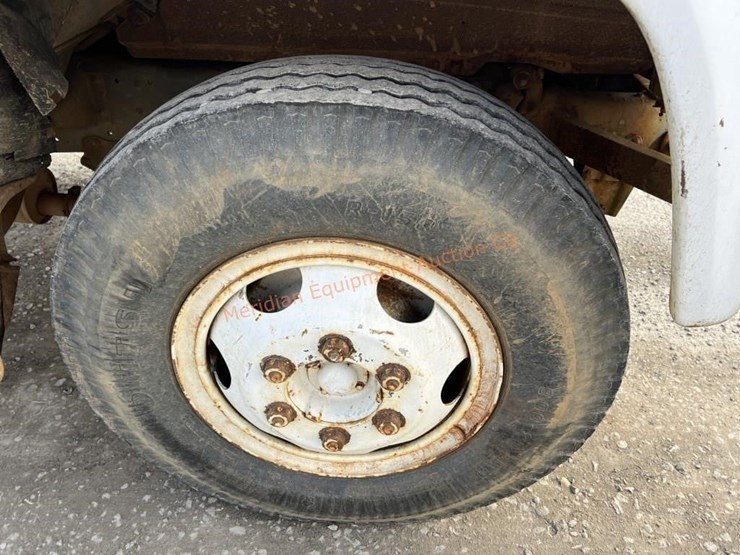 1975-ford-f600-image-17