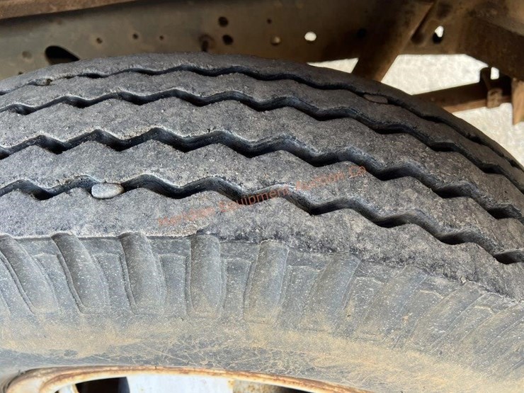 1975-ford-f600-image-18