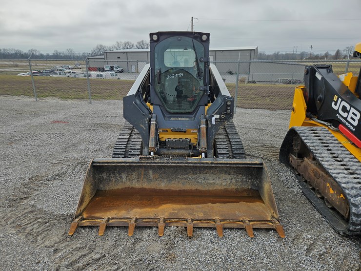 2018-deere-333g-image-2