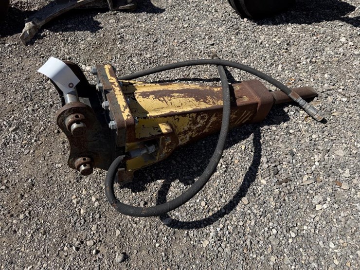 #68-•-b&d-fabricators-excavator-hydraulic-breaker-image-2