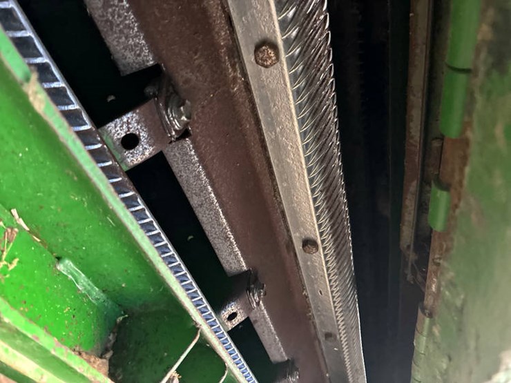 2000-john-deere-9550-image-19