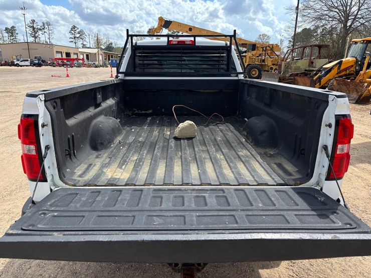 2019-gmc-sierra-2500hd-image-4