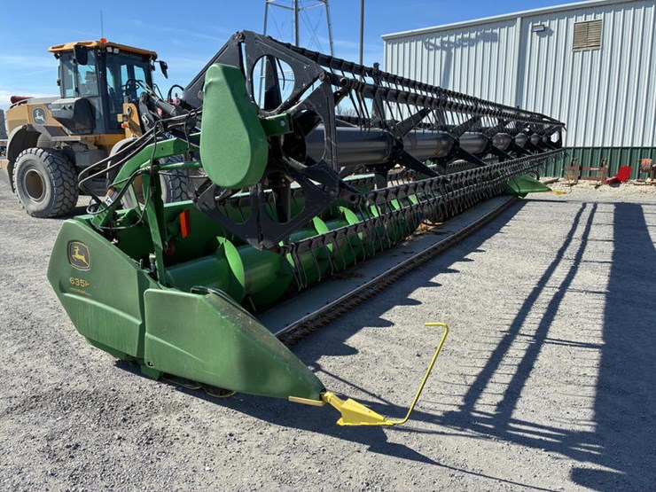 2004-john-deere-635f-image-1