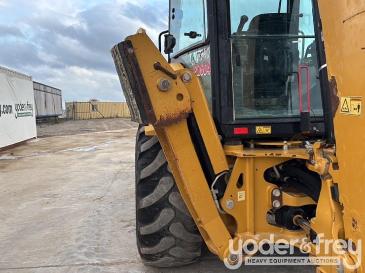 2016-caterpillar-420f2-it-image-34