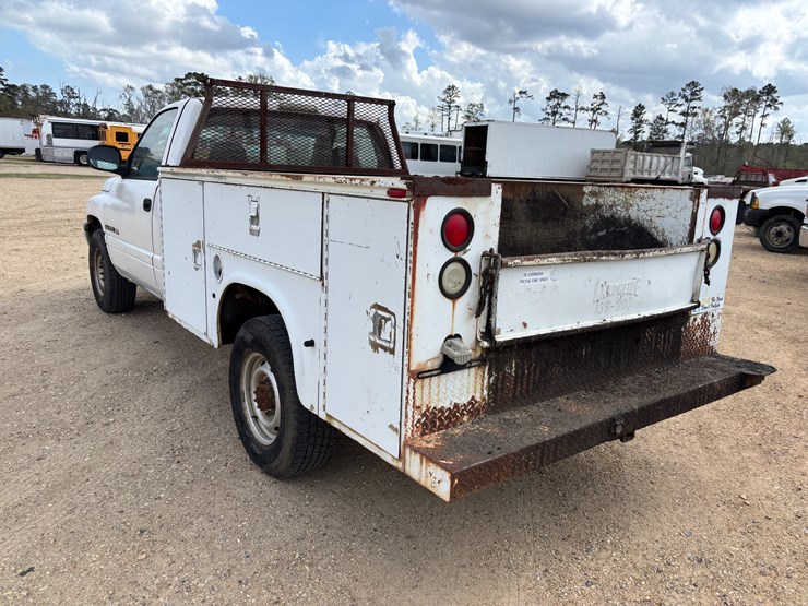 2002-dodge-ram-2500-image-7