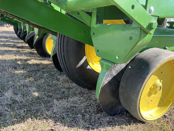 john-deere-7000-image-4