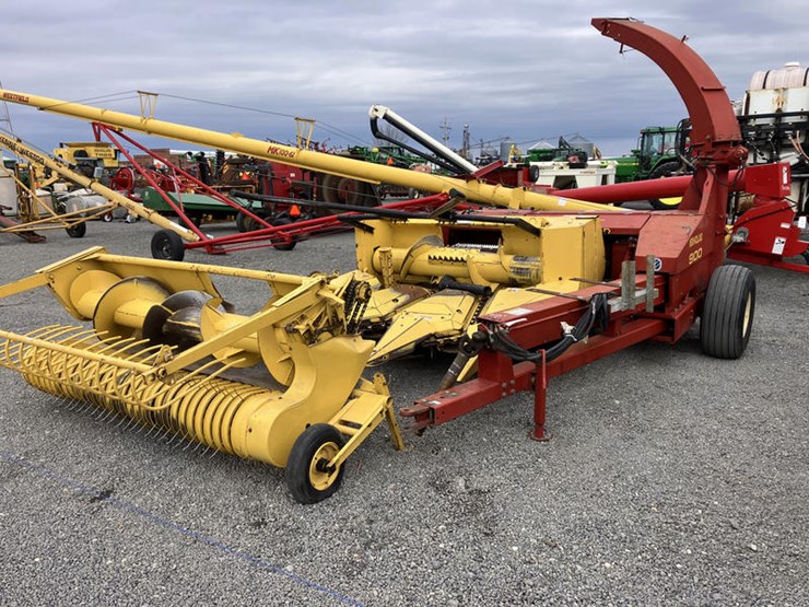 new-holland-900-image-1