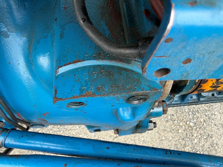 1985-ford-3910-image-13