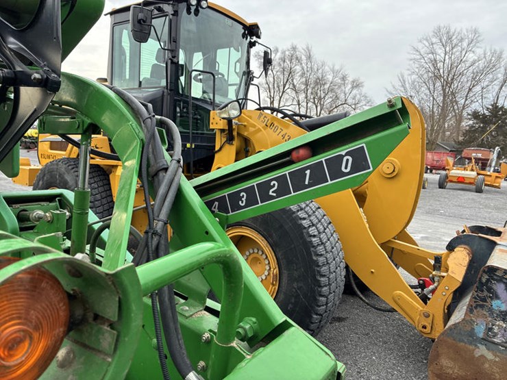 1996-john-deere-920-image-17