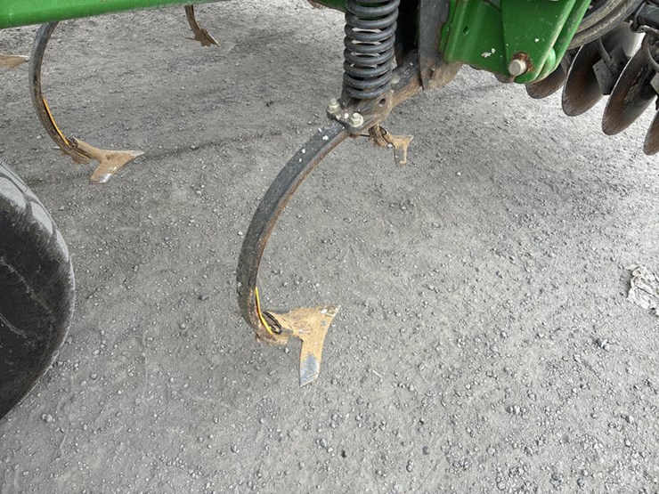 john-deere-2310-image-60