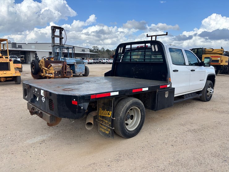 2020-gmc-3500hd-image-3