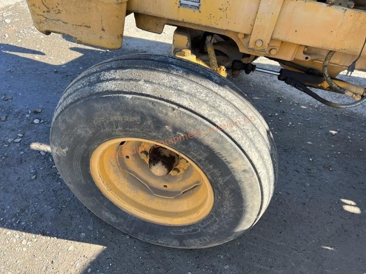 john-deere-480-image-11