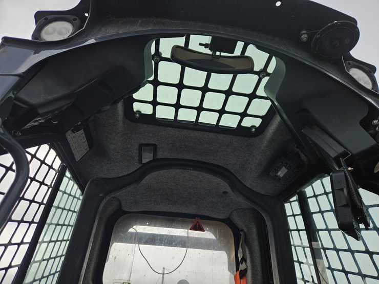 2018-deere-333g-image-8