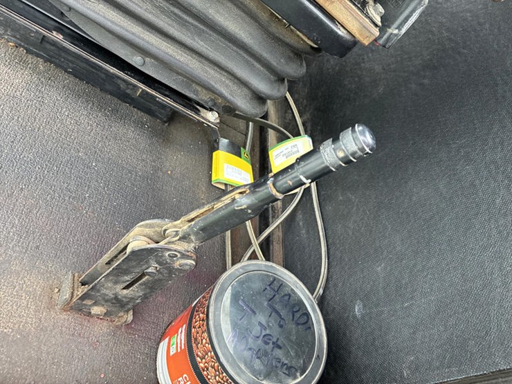 2000-john-deere-6700-image-58