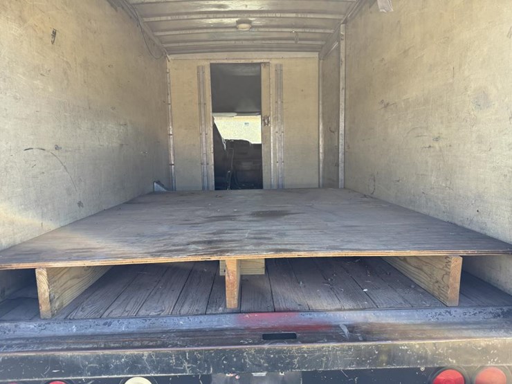 2002-chevrolet-3500-image-8