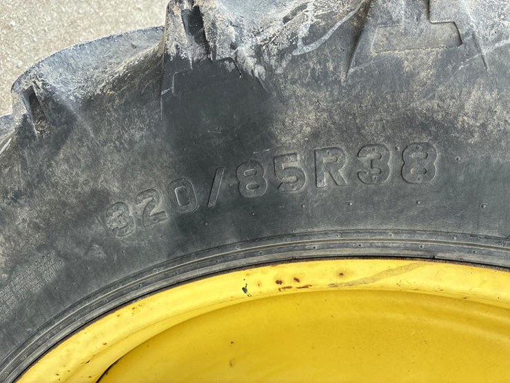 2000-john-deere-6700-image-48