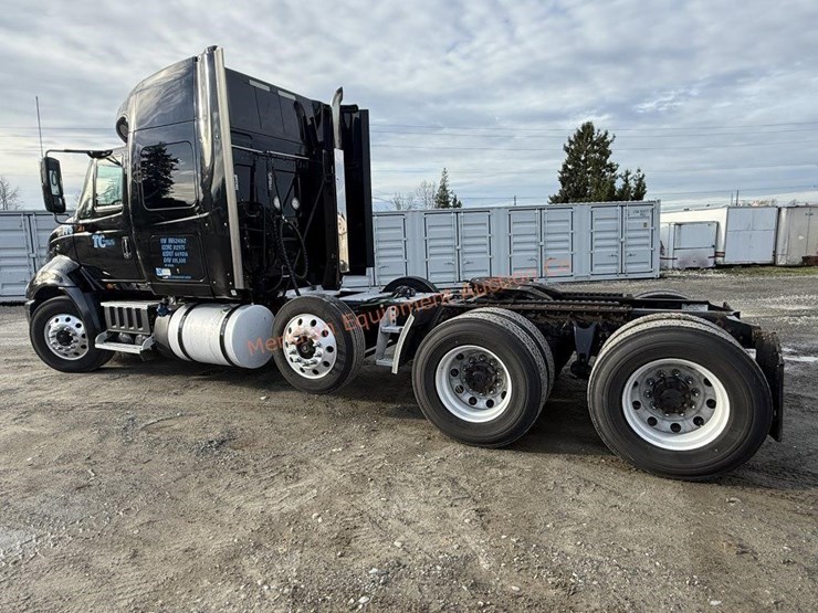 2017-international-prostar-image-3