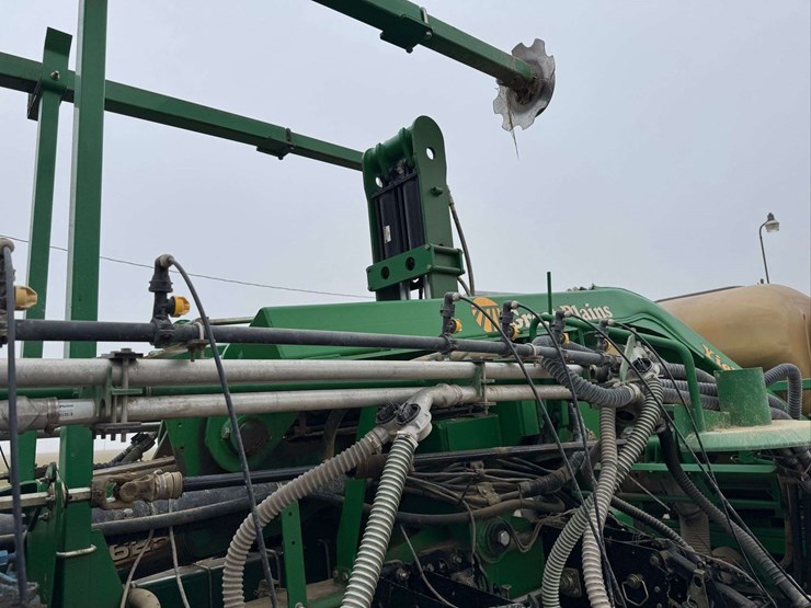 great-plains-yp1625-32tr-image-29