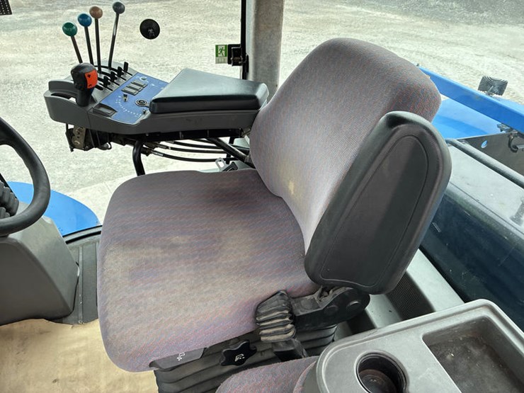 2002-new-holland-tj275-image-56