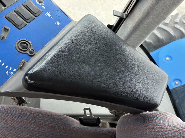 2002-new-holland-tj275-image-67