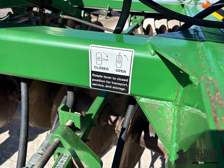 2007-john-deere-637-image-11