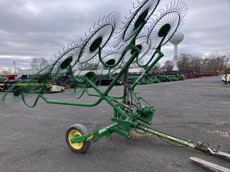 john-deere-702-image-3