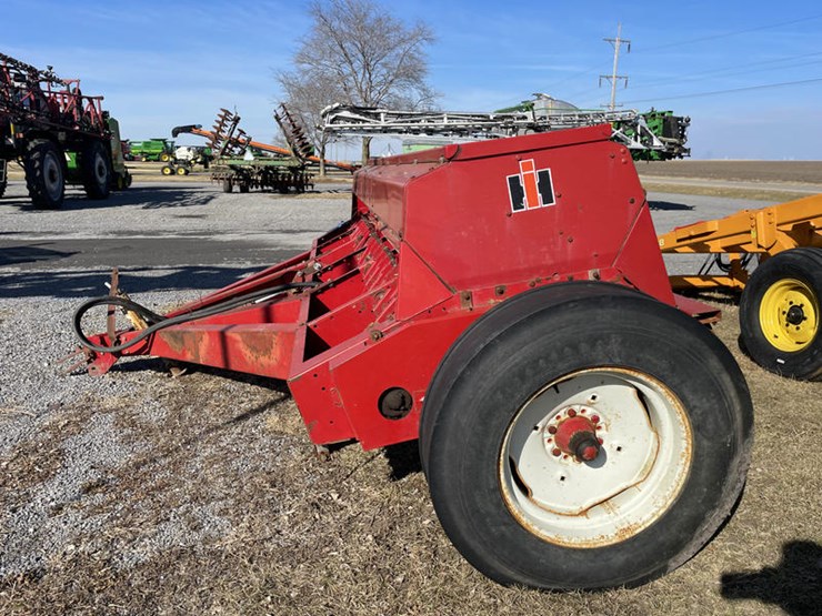 case-ih-5100-image-13