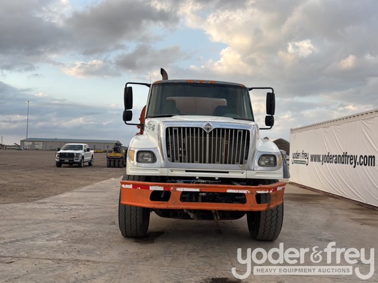 2007-international-7600-image-8