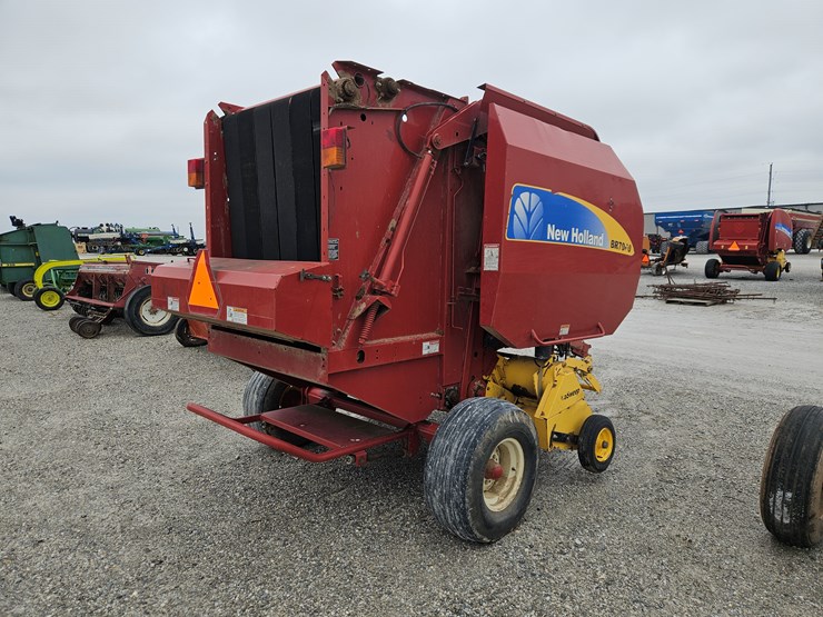 2008-new-holland-br7060-image-9