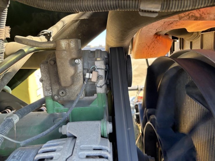 john-deere-7220-image-54