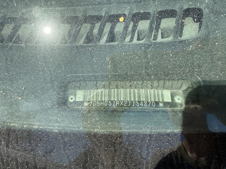 2002-chevrolet-3500-image-17