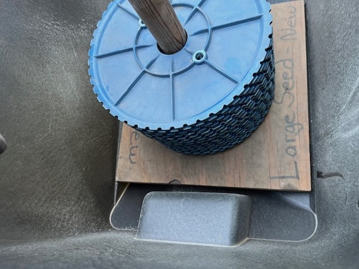 2004-kinze-3500-image-23