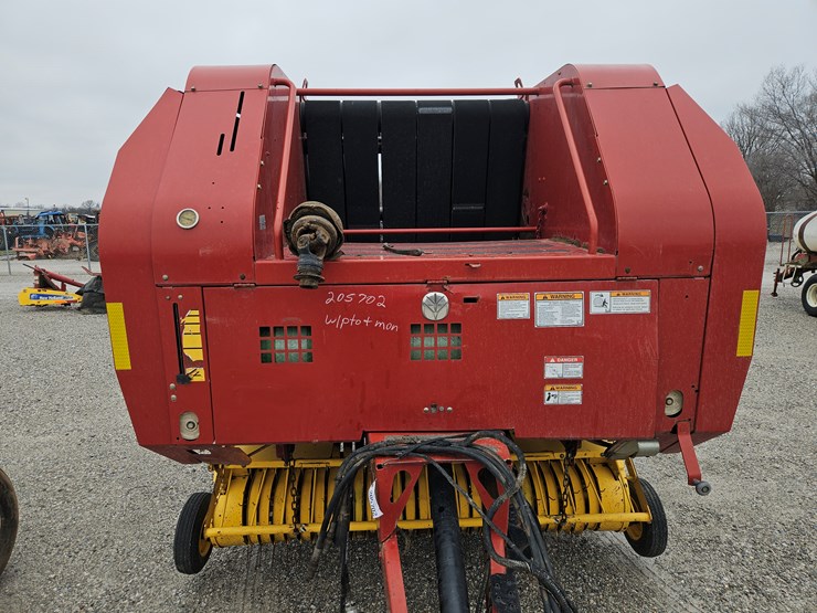 2008-new-holland-br7060-image-3