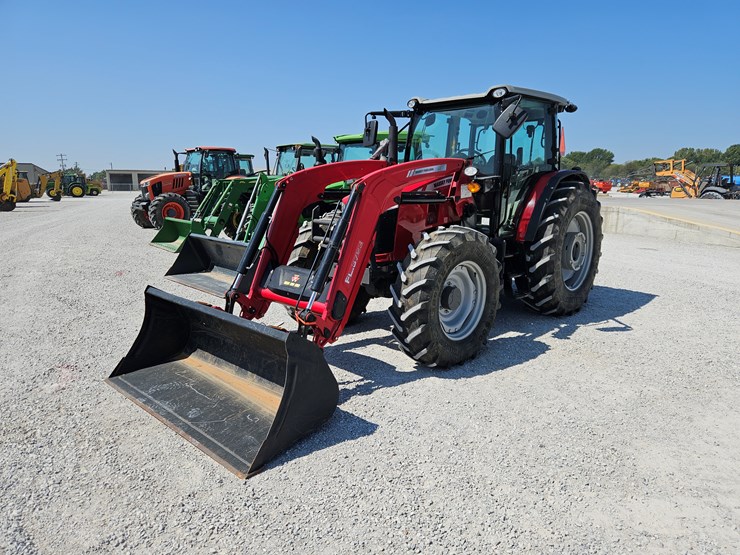2019-massey-ferguson-6713-image-24