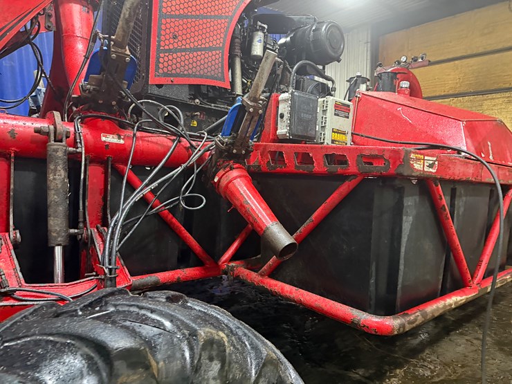 2017-nuhn-lagoon-crawler-image-25